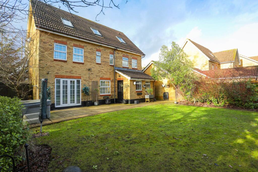 Sweet Bay Crescent, Ashford, Kent, TN23 photo 4