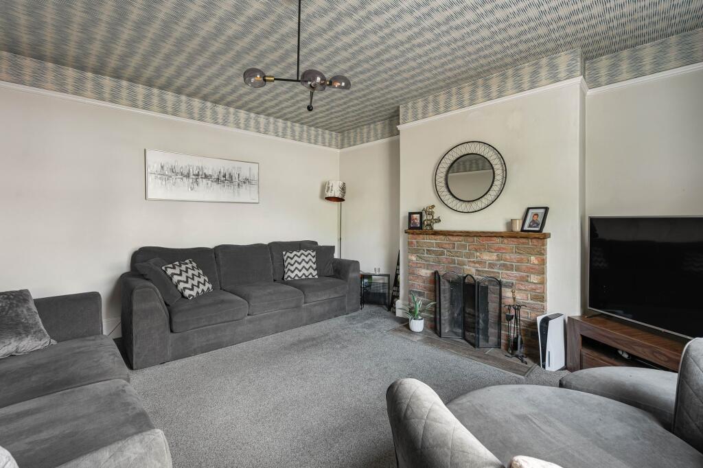 House in East Lindsey, Hundleby - More