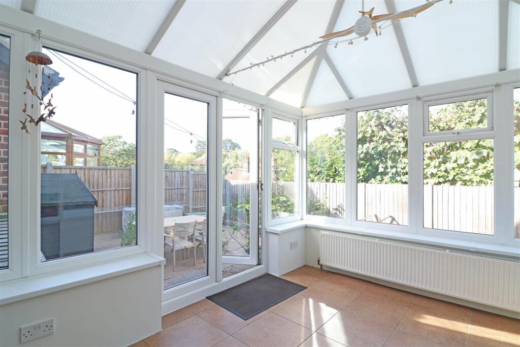 House in Reigate and Banstead, Surrey - View 3