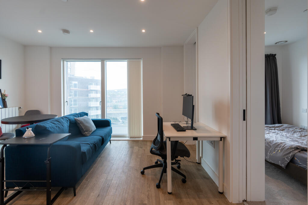 Apartment in London, Kidbrooke Village, Kidbrooke - View 4