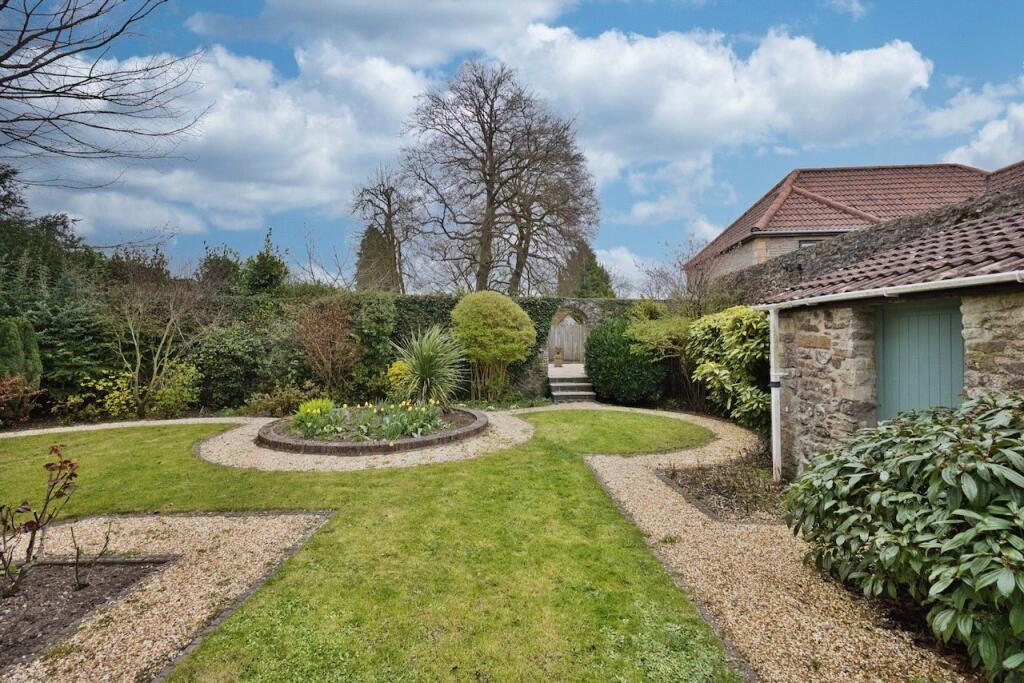 Additional image 24 of A very spacious five bedroom house with outbuildings in Oakhill