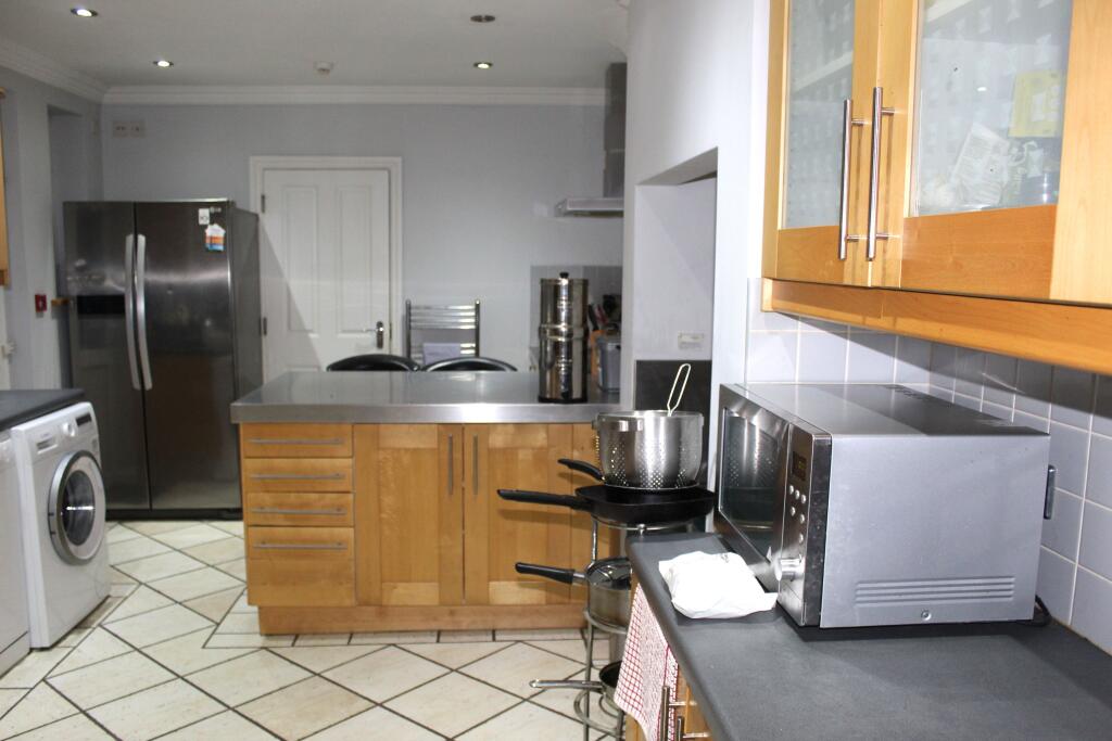 Mount Pleasant Road, Exeter photo 3