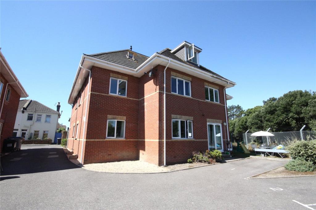 Warwick Road, Boscombe, Bournemouth, Dorset, BH7