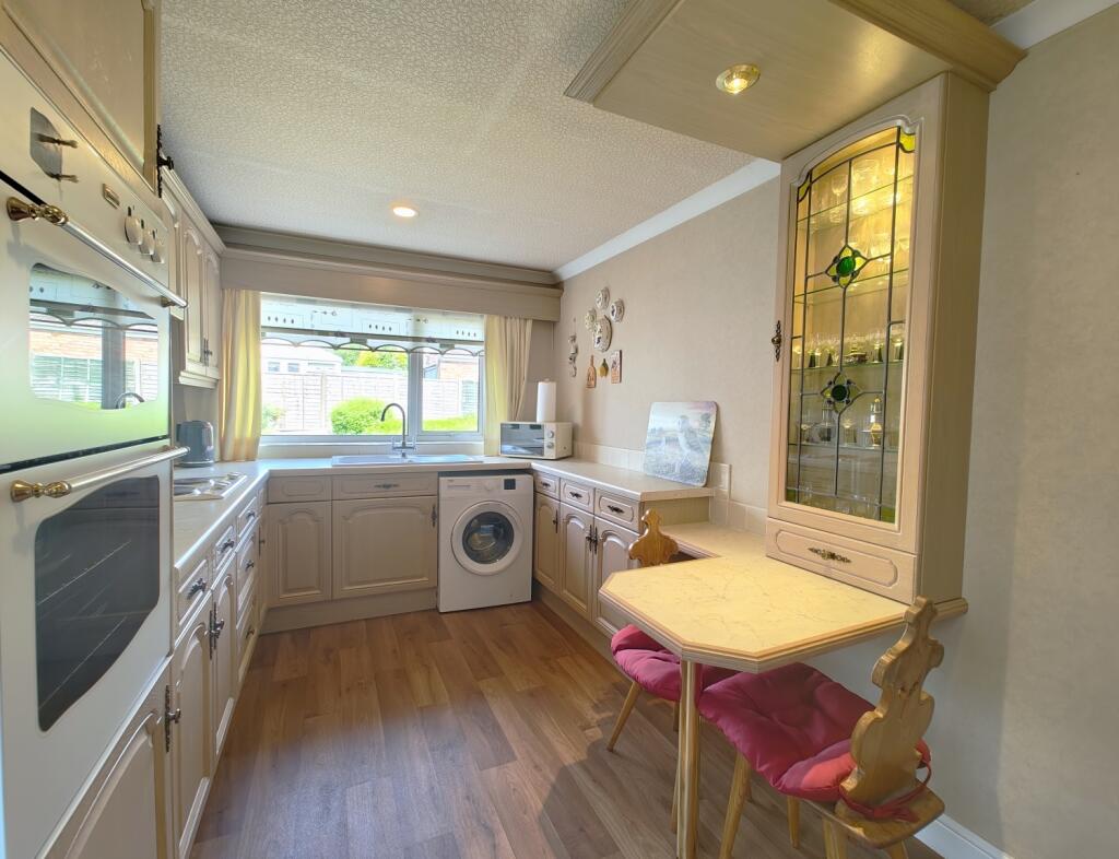 Cotwall End Road, THE STRAITS, DY3 3EL - More