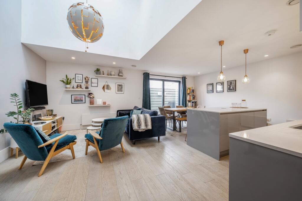 Main image of property: Waylett Place, London, SE27