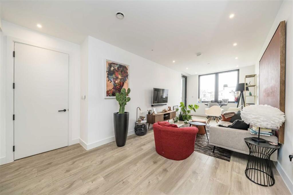Apartment in London - View 2