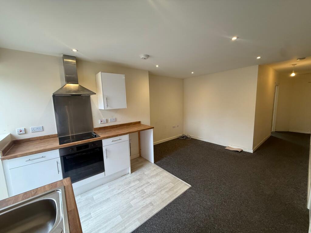 Apartment in Yeovil, Somerset - View 5