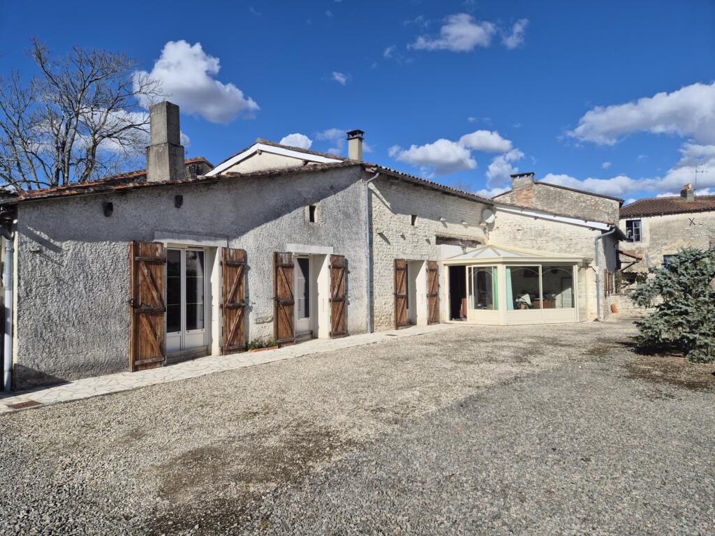 Main image of property: 16330 st-amant-de-boixe