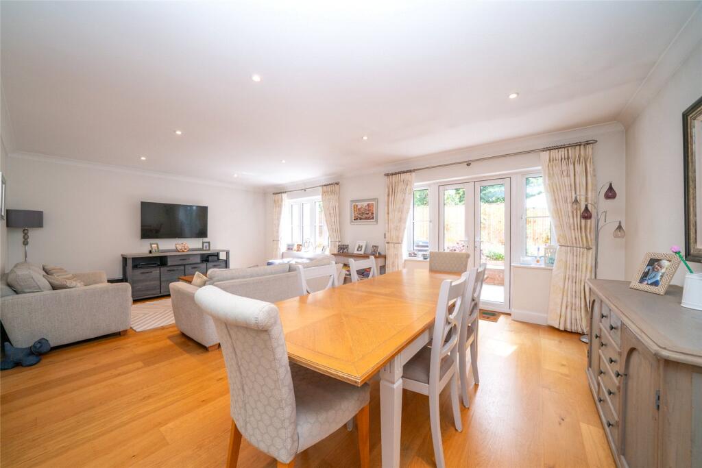 Heron Close, Wheathampstead, AL4 photo 4