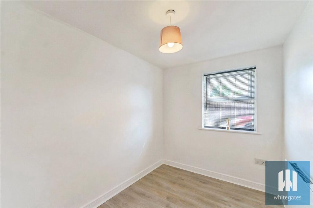 Apartment in Wakefield - View 4