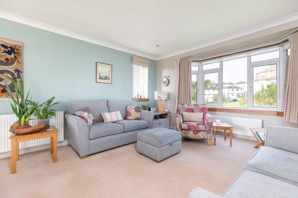 Orchard Court, Orchard Park Avenue, Thornliebank photo 4