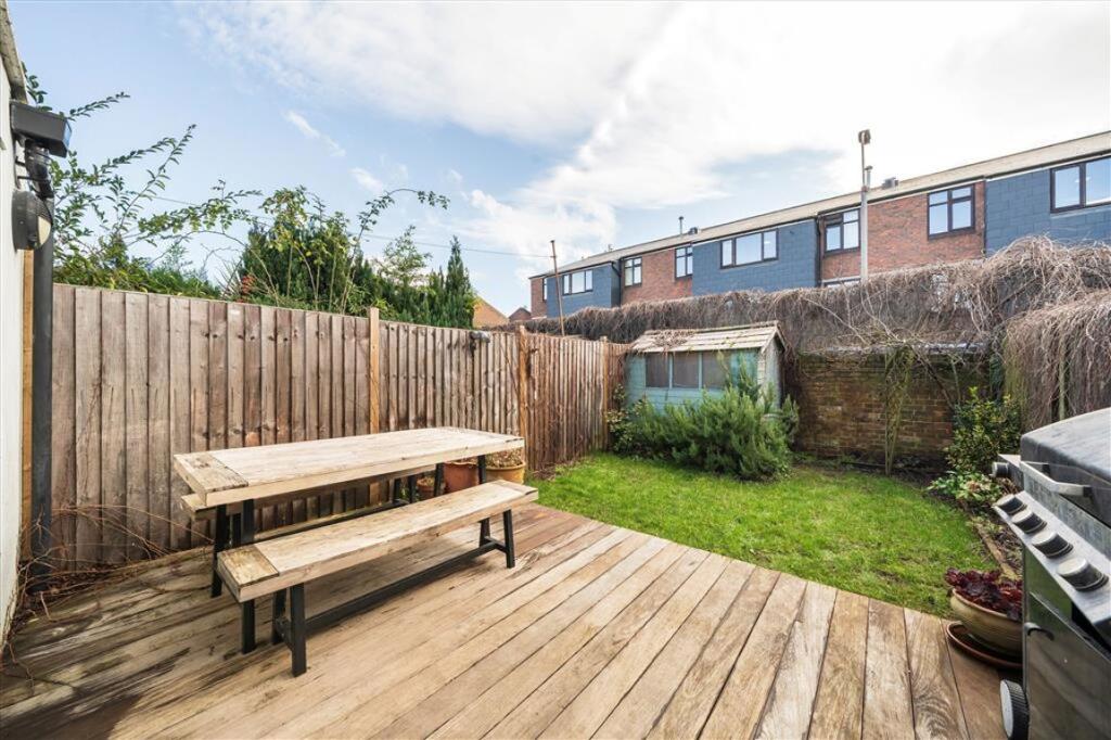 House in London - View 5