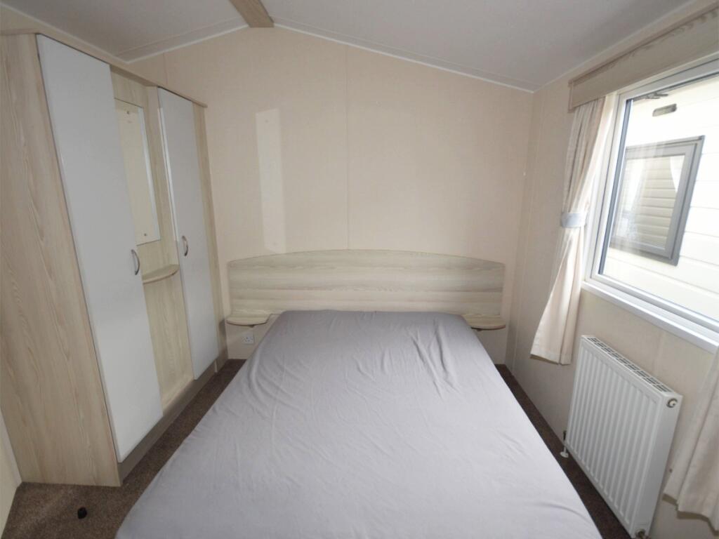 Two bed Atlas Moonstone, Mablethorpe Chalet and Caravan Park, Links Avenue, Mablethorpe, Lincolnshire, LN12 1QN photo 5