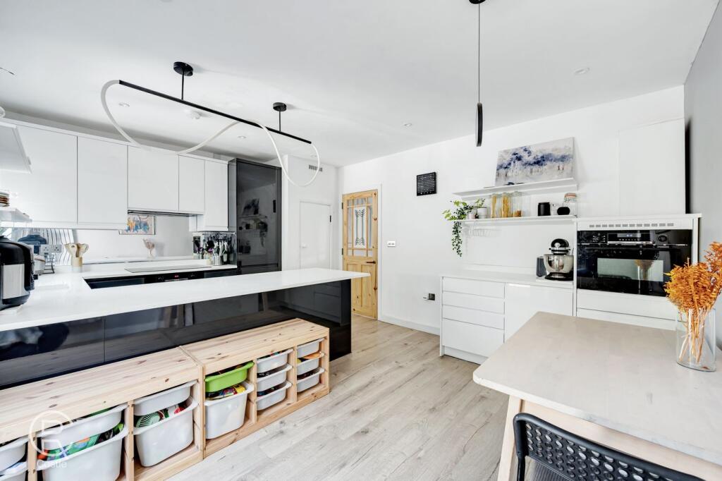 House in London - View 4