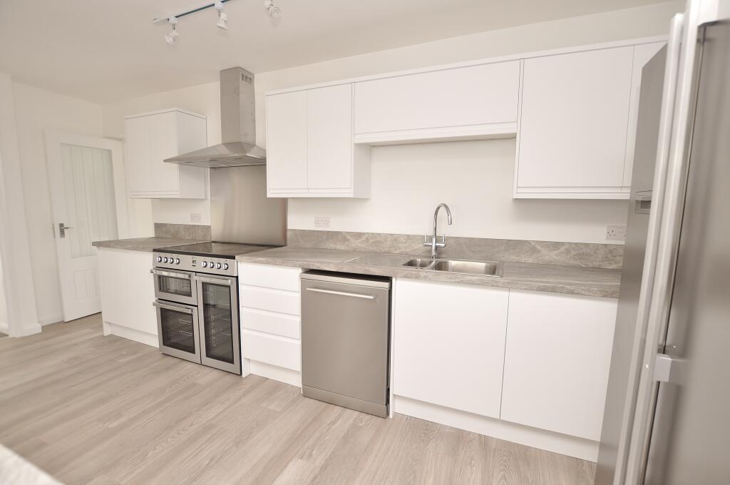 House in Guildford - View 4