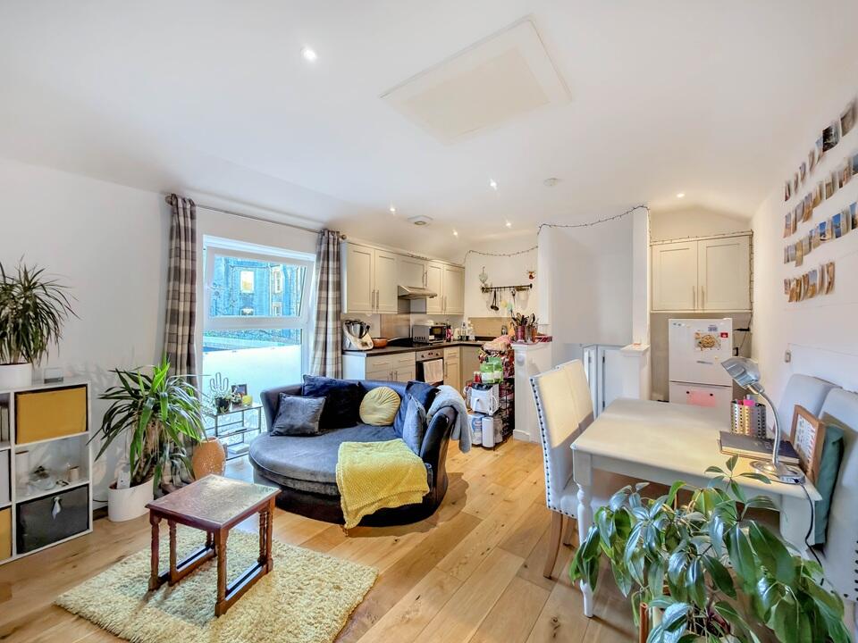 Garden Flat, 4/2 Albert Road, Oban, Argyll, PA34 5EJ photo 2