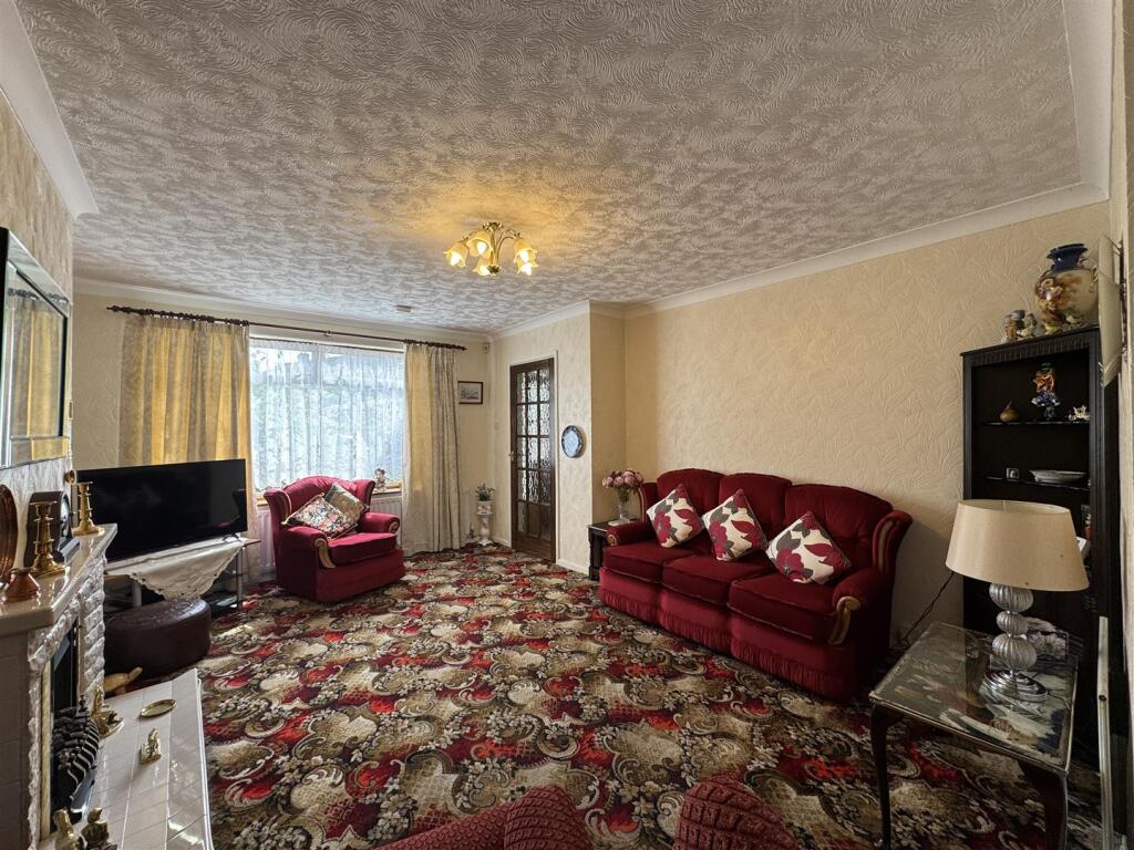 House in Dudley, West Midlands - View 4