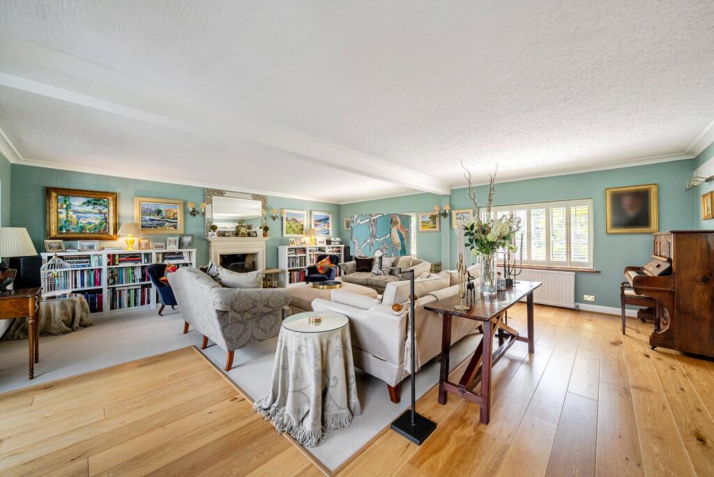 House in Woking, Maybury Estate, Sheerwater - View 4