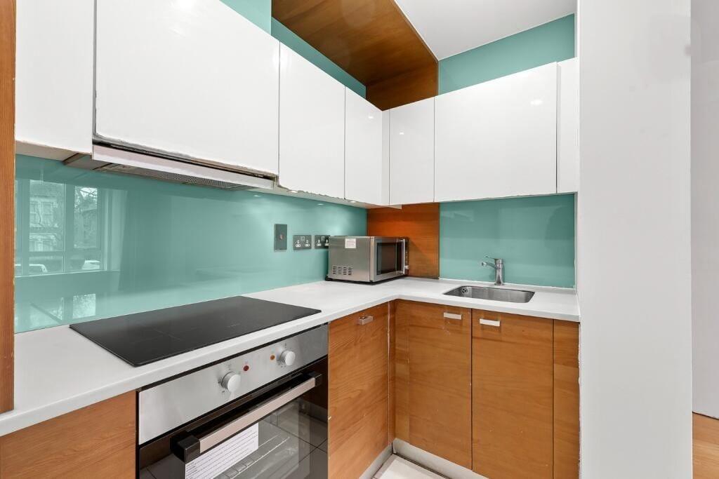 Apartment in London - View 4