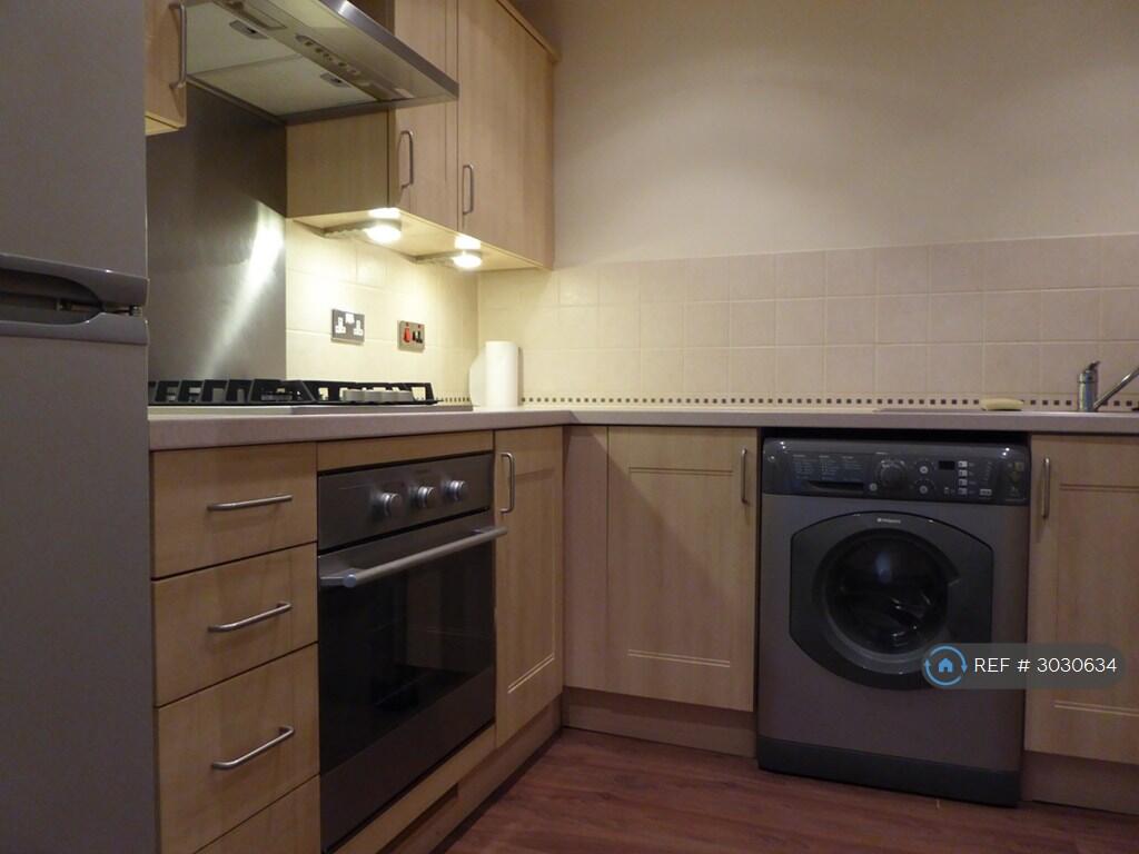 Apartment in Hemel Hempstead - View 4