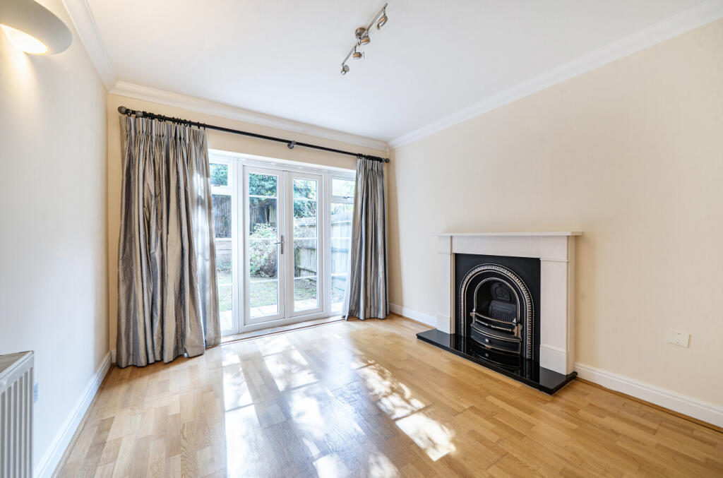 House in Southampton - View 4