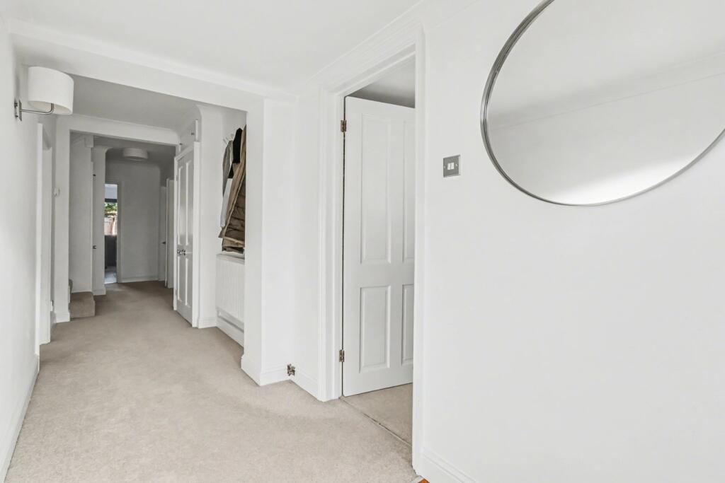 Ladram Close, Thorpe Bay, SS1 photo 2
