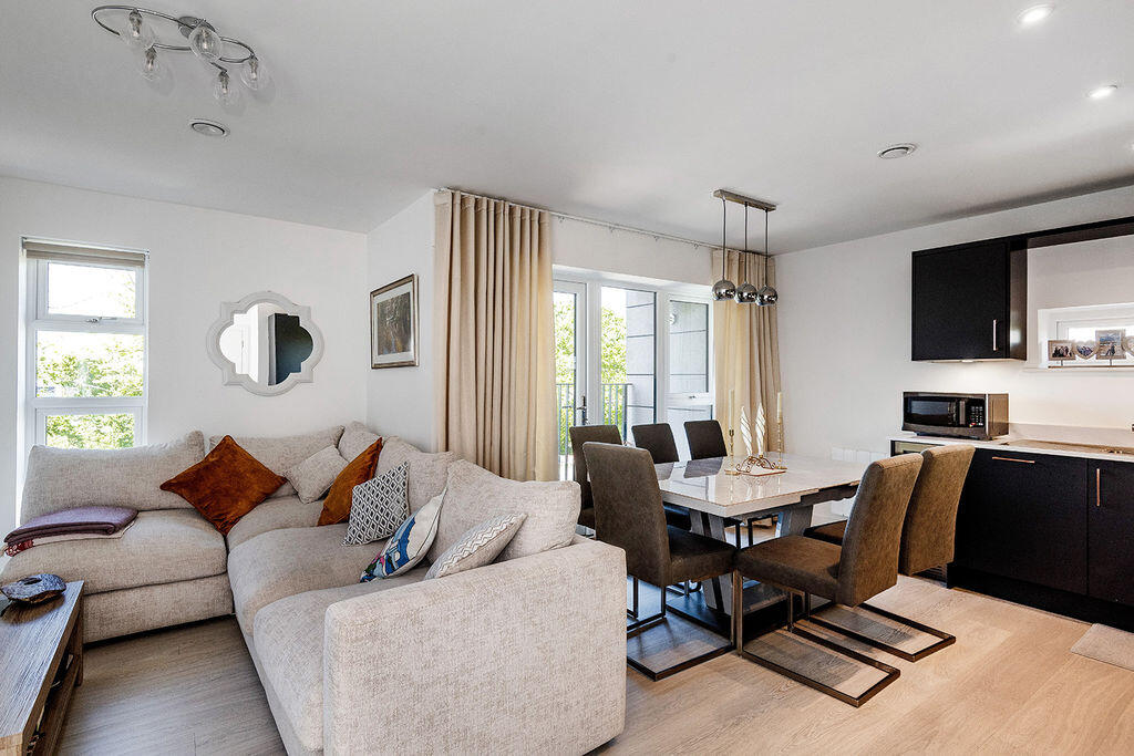 2 Bedroom Apartment with Allocated Parking, 59 Maidstone Road, Tonbridge photo 4