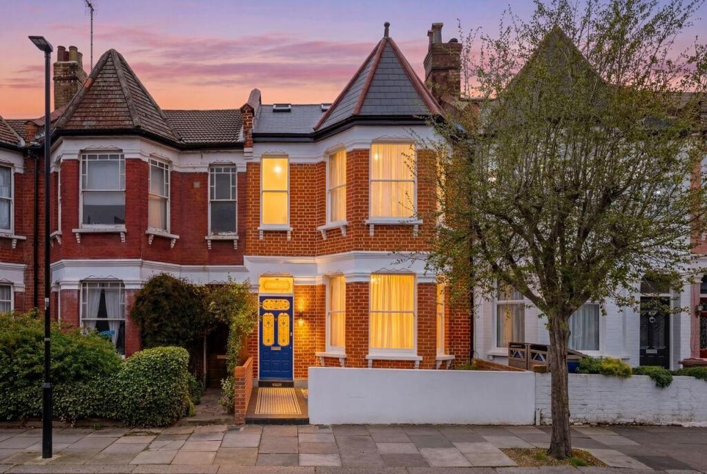 Main image of property: Victoria Road, Alexandra Palace, London, N22