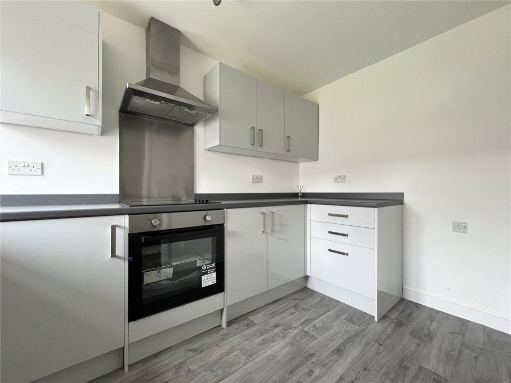 House in Chatham, Medway - View 3