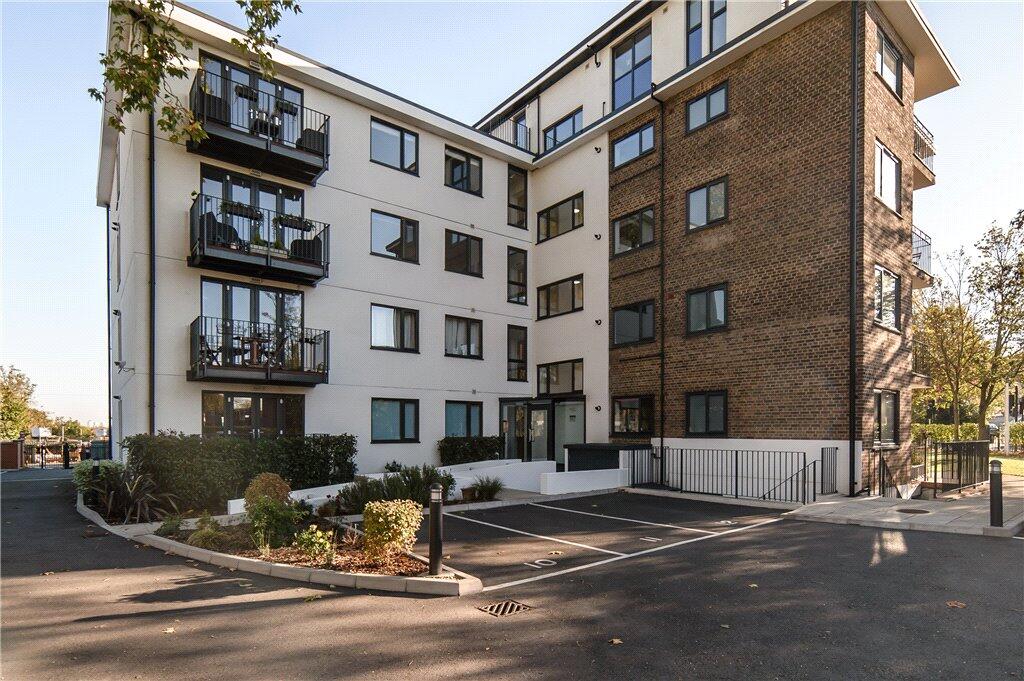 Main image of property: Leigham Court Road, London, SW16