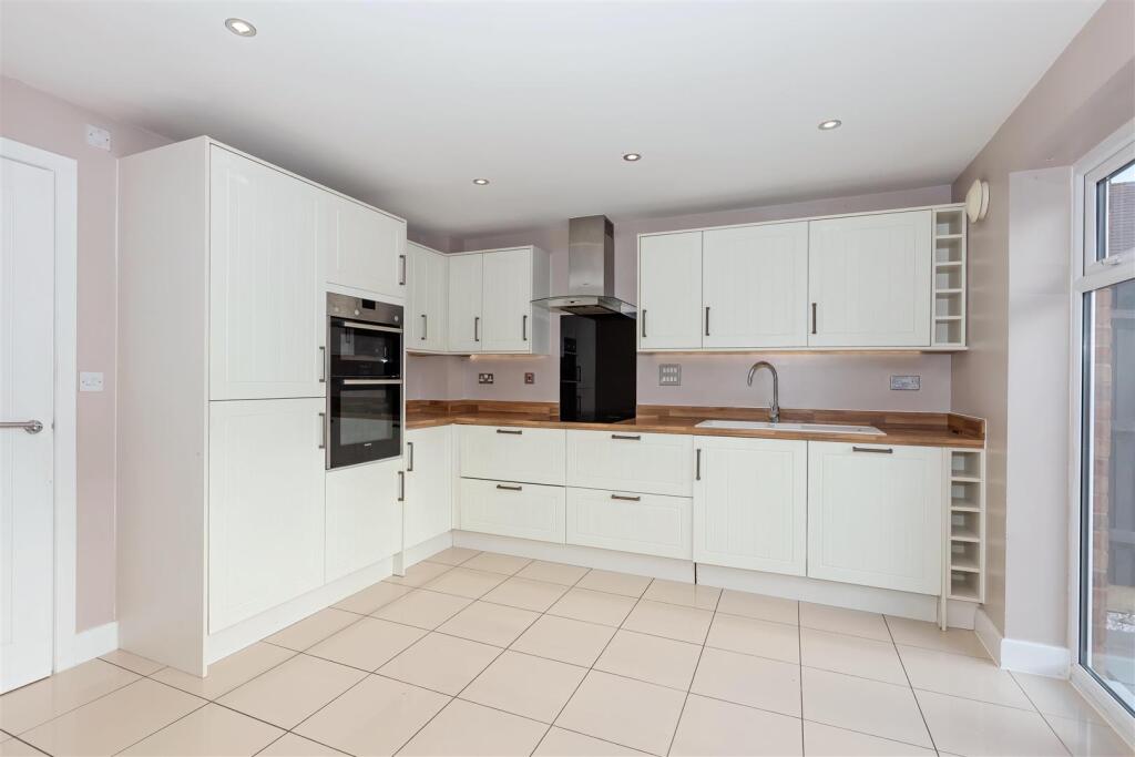 House in Worthing, Goring-by-Sea - View 2