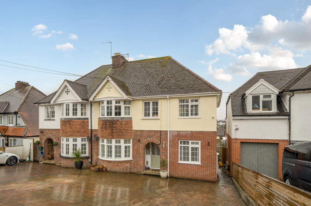 Main image of property: Longford Park, Kingsteignton, Newton Abbot, Devon