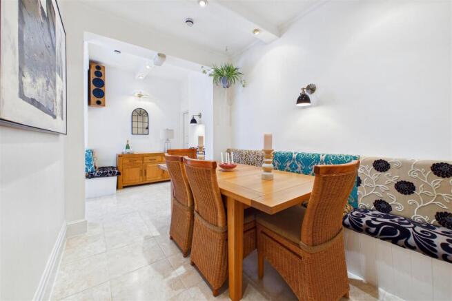 Dining Area through to seating.