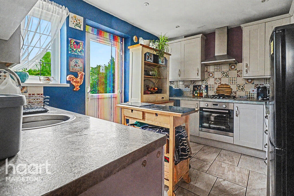 House in Maidstone, Boughton Monchelsea - View 4