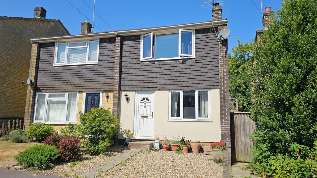 Main image of property: Falkland Garth, Newbury, RG14 6PA
