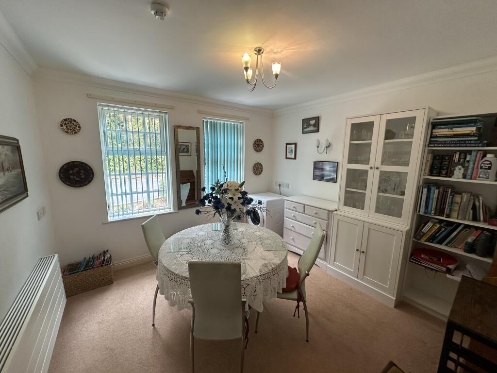 Apartment in Northampton - View 4