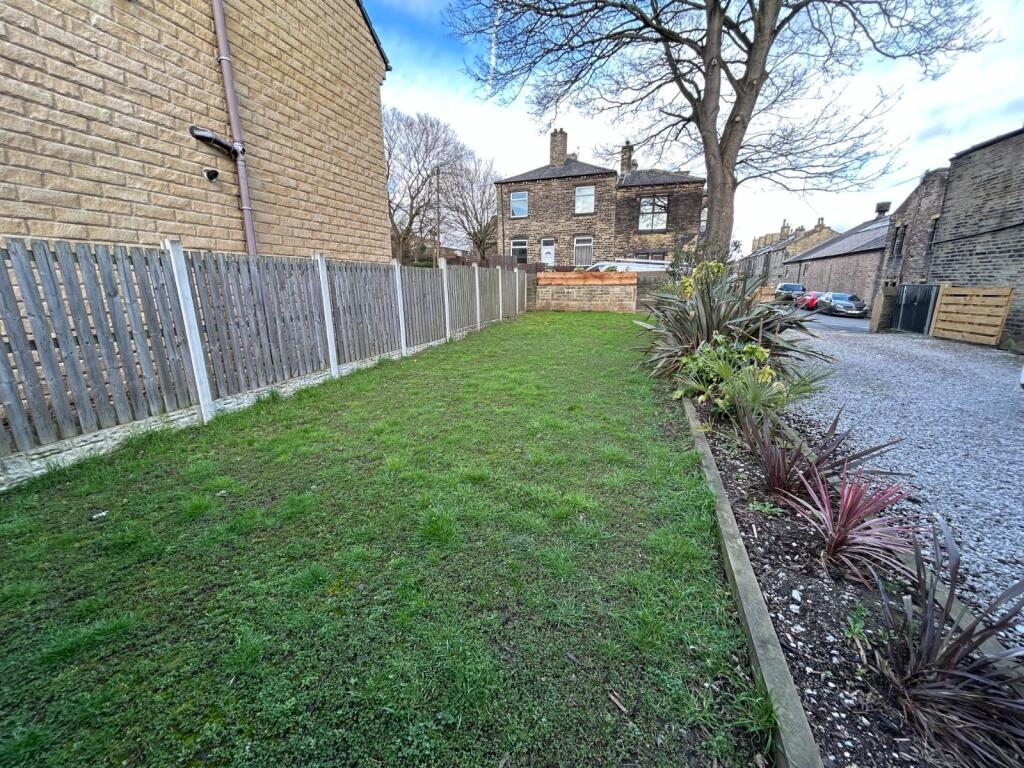 Additional image 25 of Whitcliffe Rd, Cleckheaton, BD19