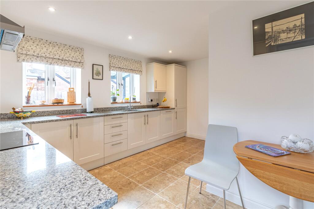 House in Swindon - View 3