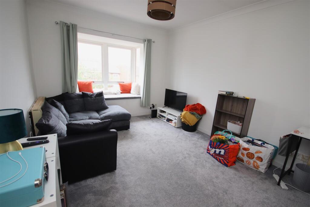 Apartment in Cambridge, Barnwell - View 3