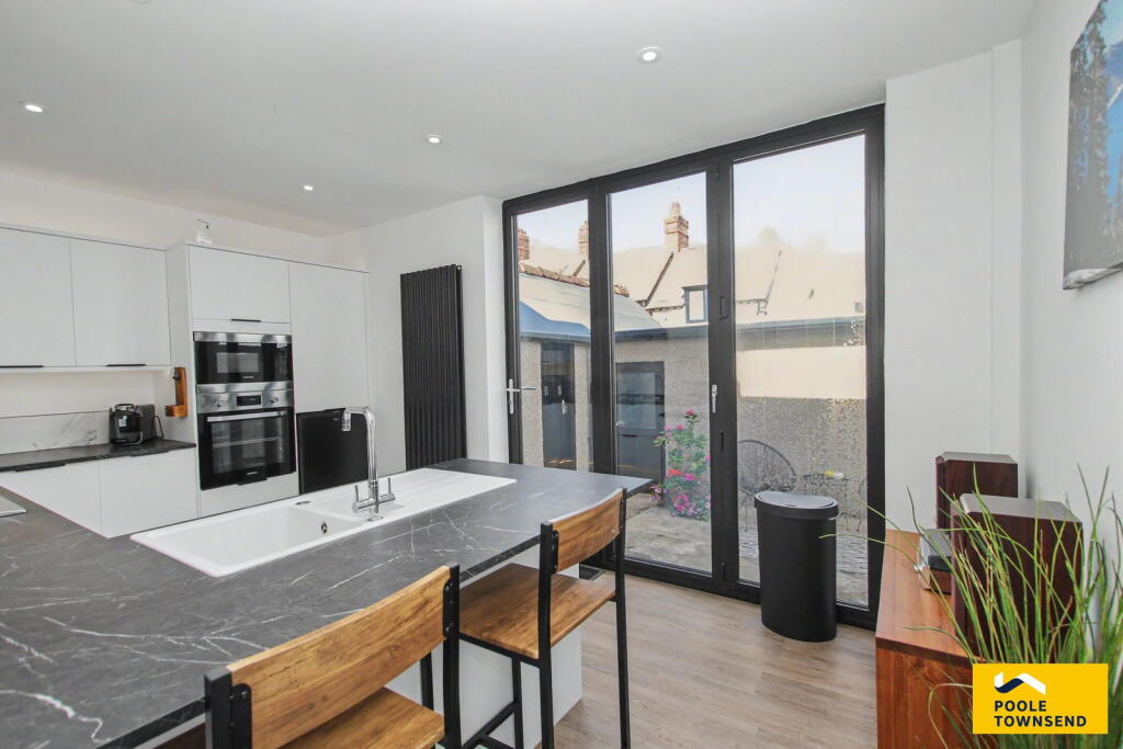 Methuen Street, Walney, Barrow-In-Furness, LA14 3PS photo 4