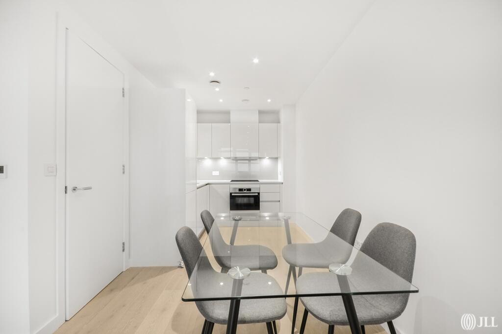 Apartment in London - More