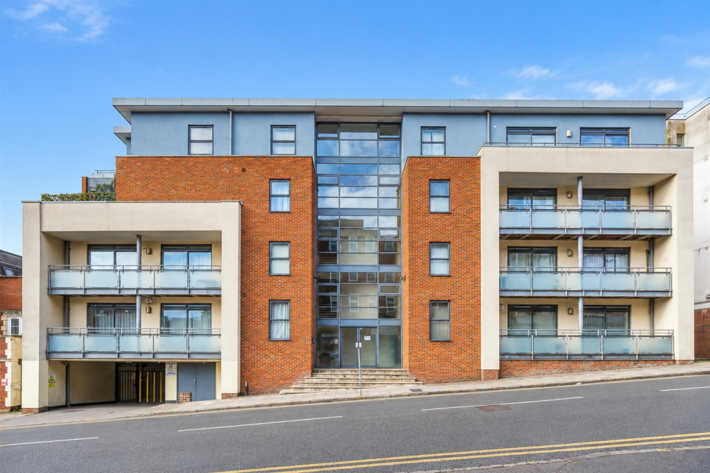 Main image of property: BANKSIDE, HIGH WYCOMBE TOWN CENTRE