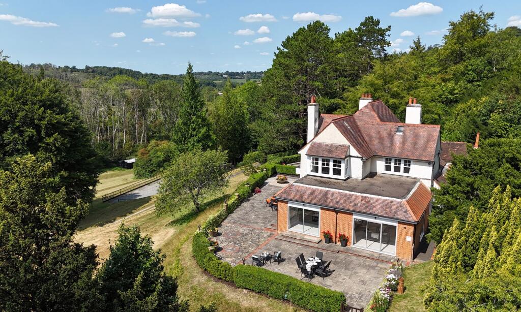 7-bed house on Church Road, Woldingham, CR3, £2,450,000