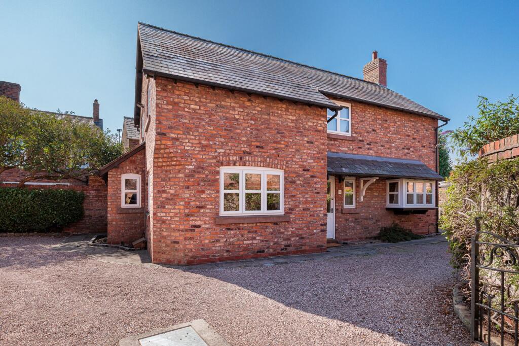 House in Crewe - View 2