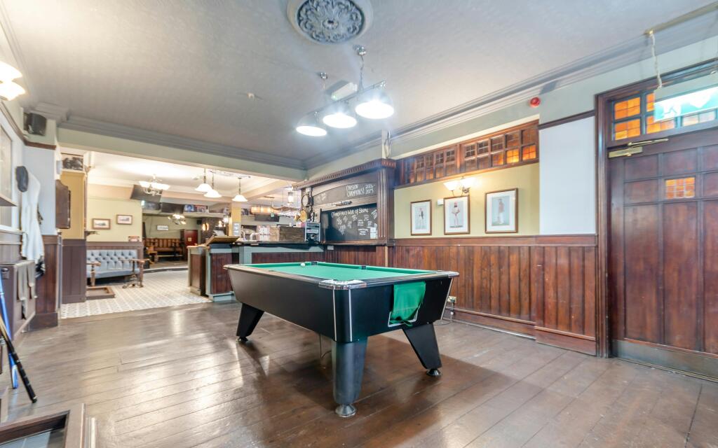 8681496-interior02.jpg