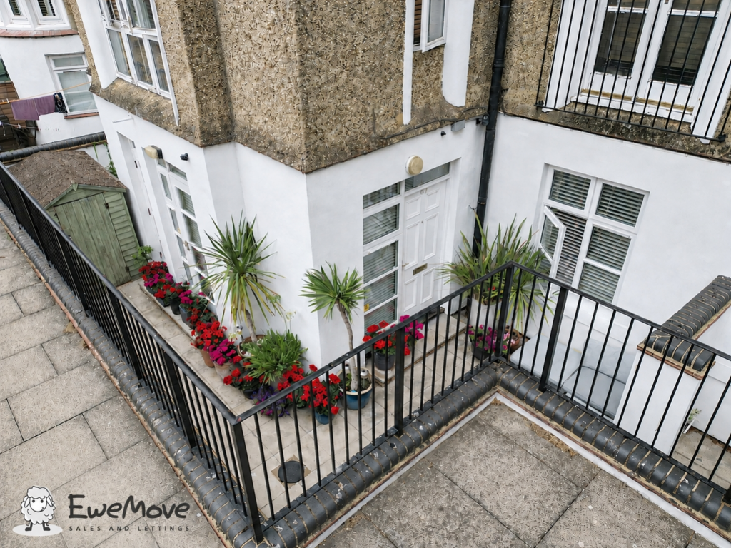 Main image of property: 67 Upton Park, Slough, SL1 2GF