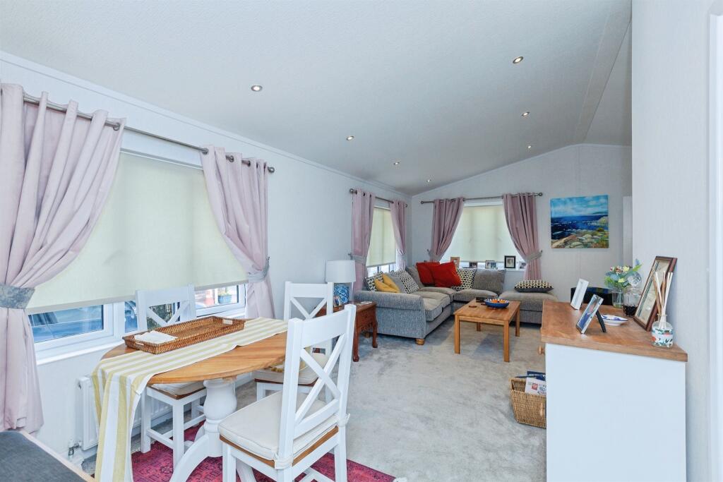 House in Harborough, Lutterworth - More