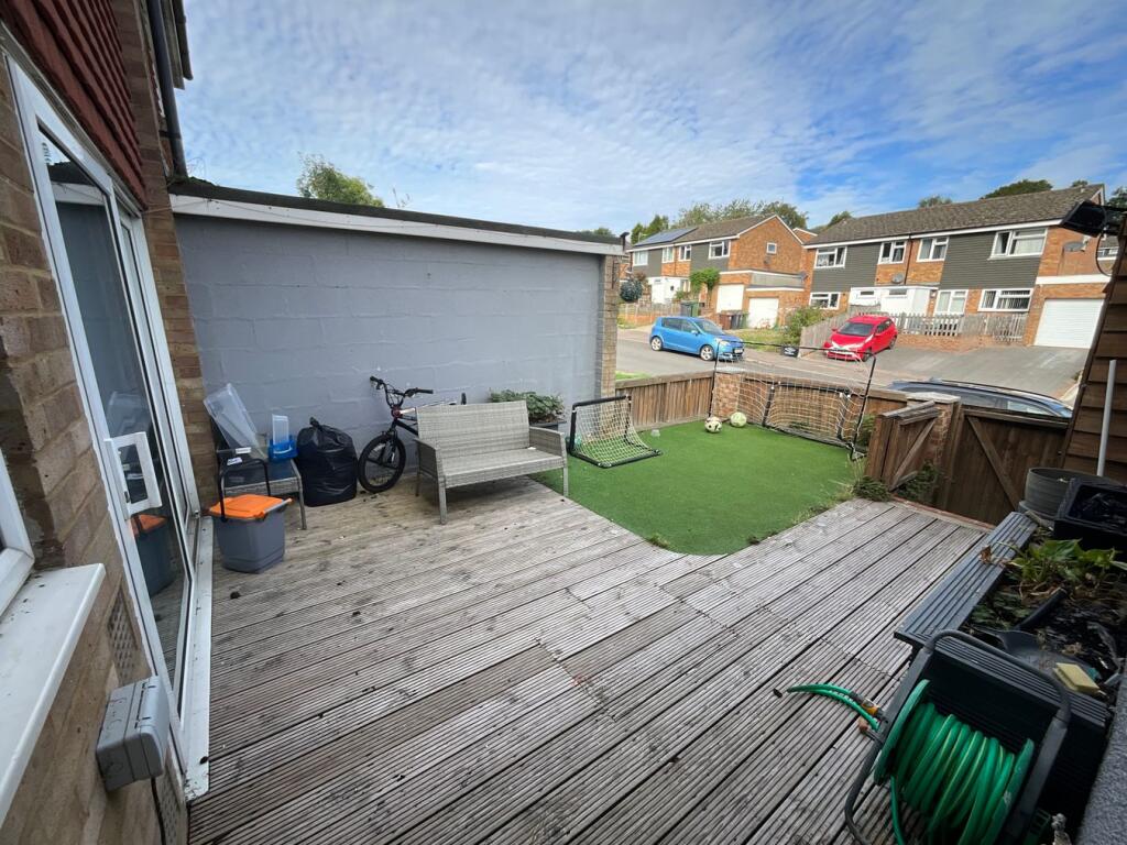 House in Bexhill-on-Sea, Sidley - More