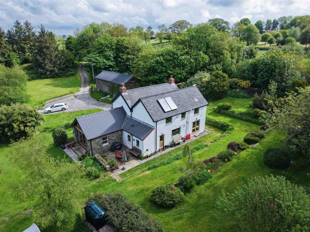 Main image of property: Grey Orchard, Ciffig, Whitland - Cottage in 3.5 Acres