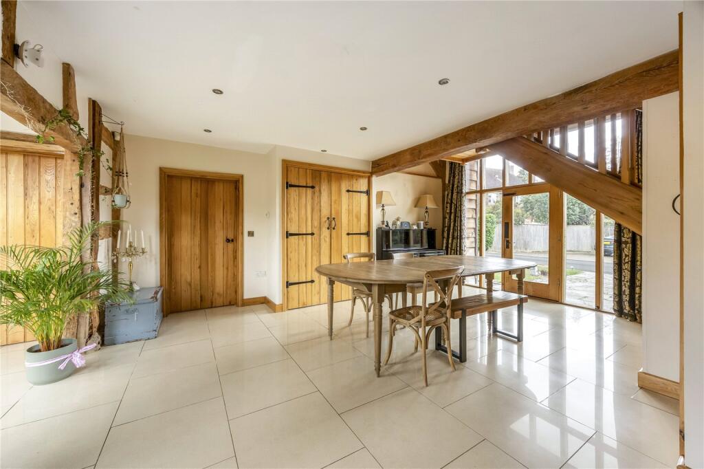 Dean Lane, Stoke Orchard, Cheltenham, Gloucestershire, GL52 photo 4
